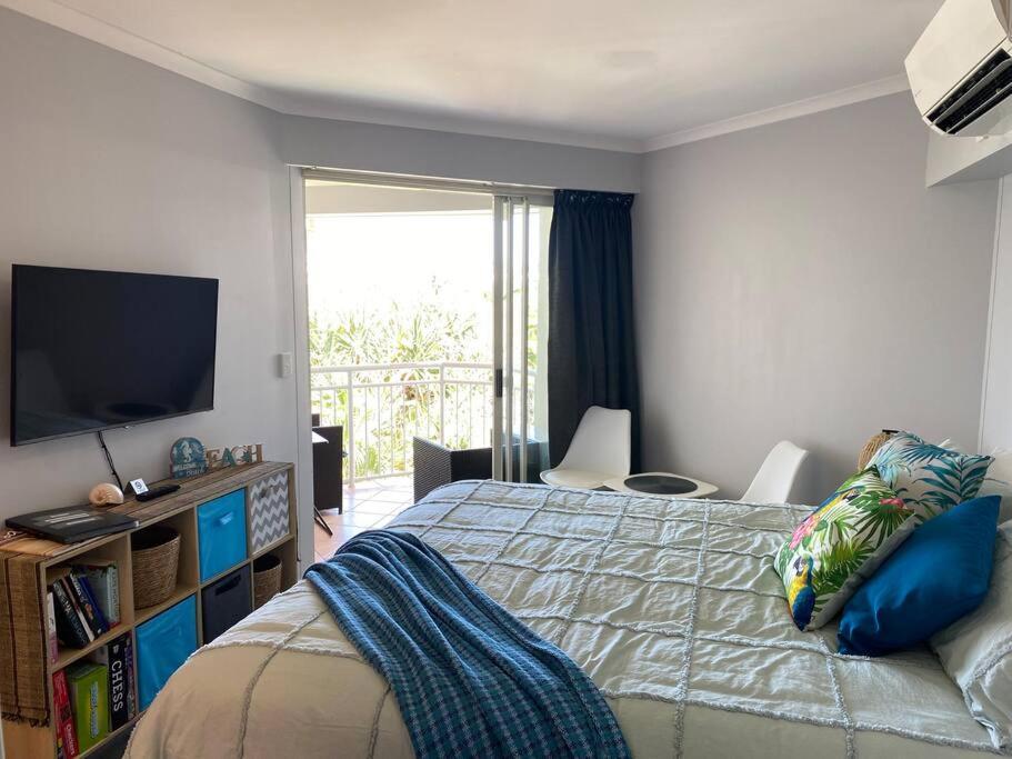 Alex Heads Beachfront Resort King Bed Studio Room Alexandra Headland Exterior photo